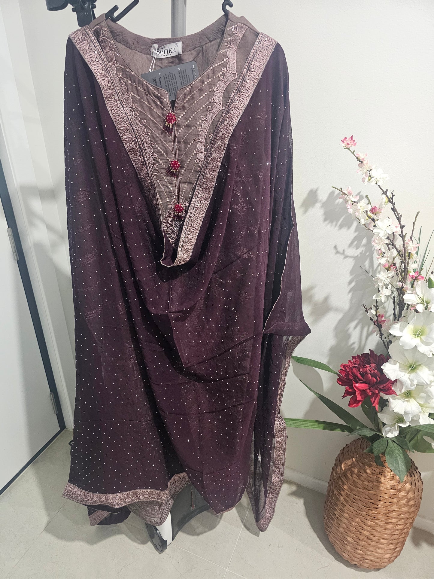 Pakistani/Indian traditional women clothing