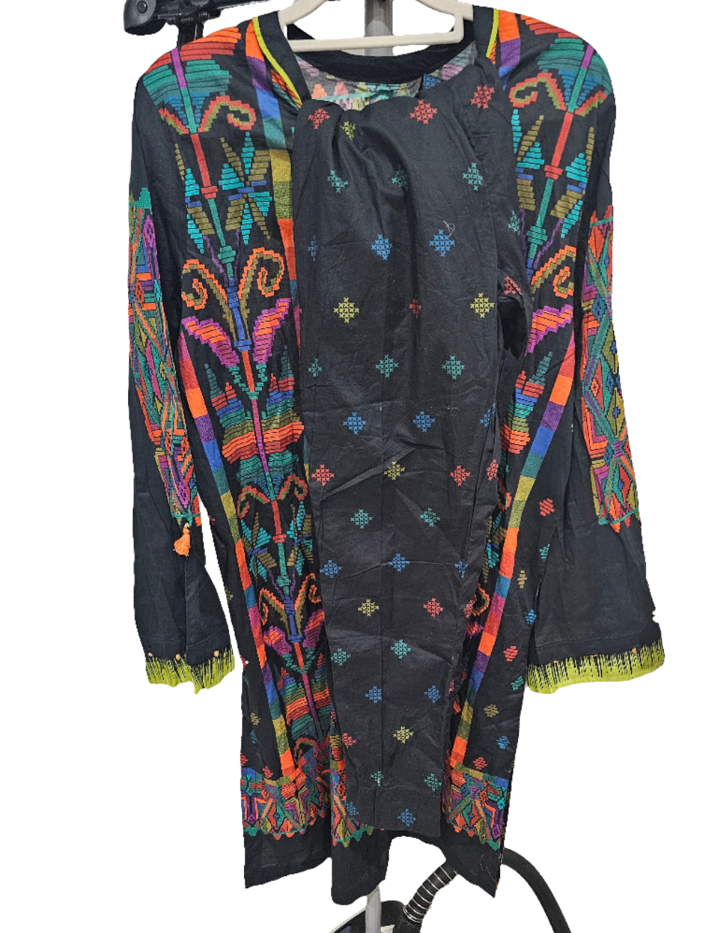 Pakistani traditional embroidery suit