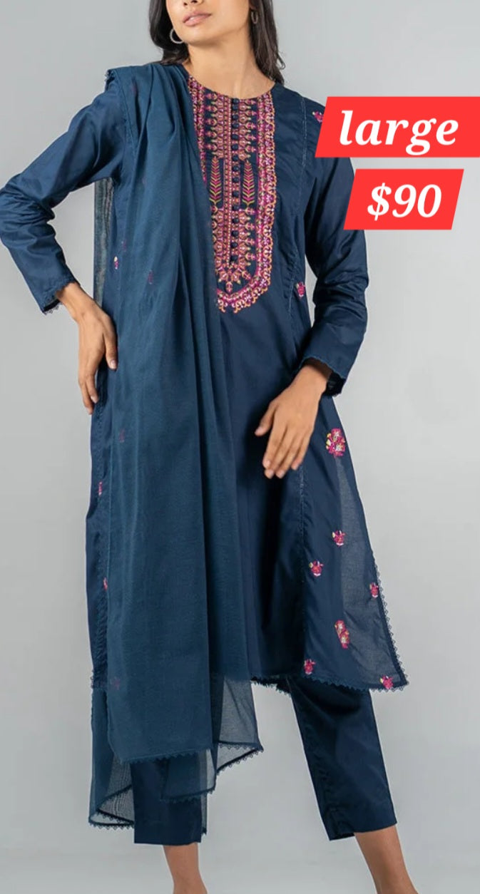 Pakistani traditional embroidery suit