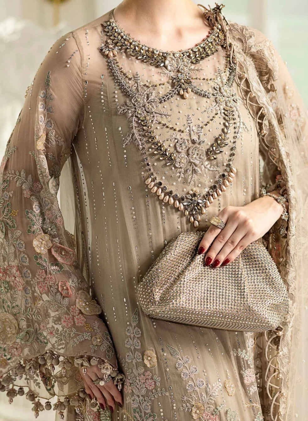 Pakistani/Indian traditional women clothng