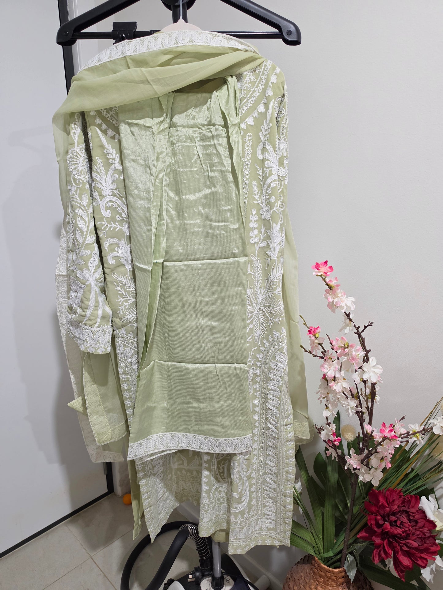 Pakistani/Indian traditional women clothng