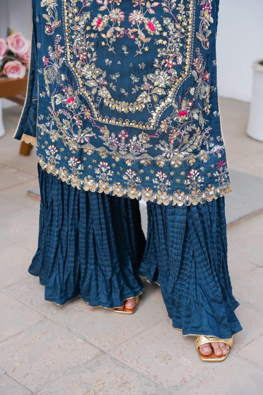 Pakistani/Indian traditional women clothng