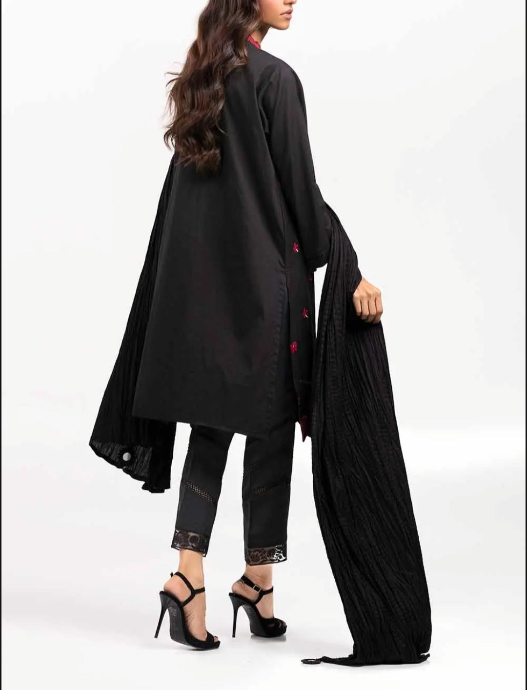 Pakistani suit