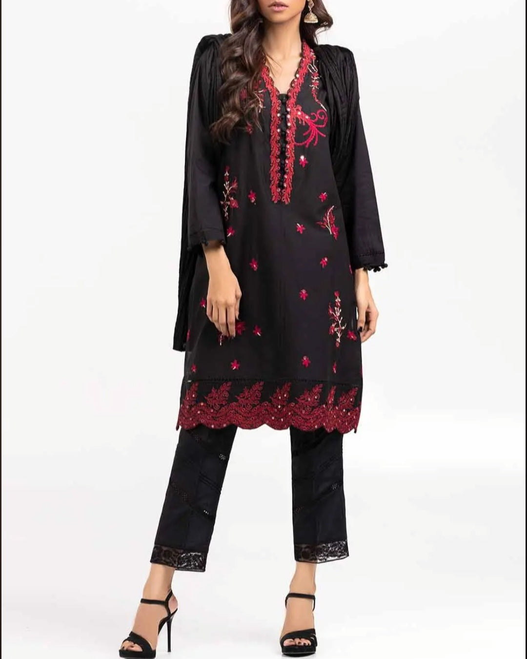 Pakistani suit