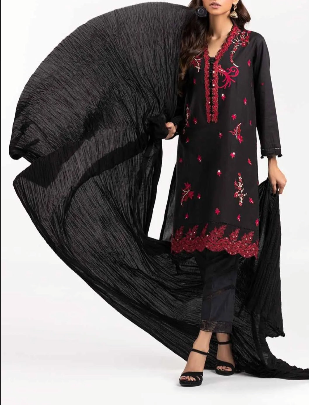 Pakistani suit