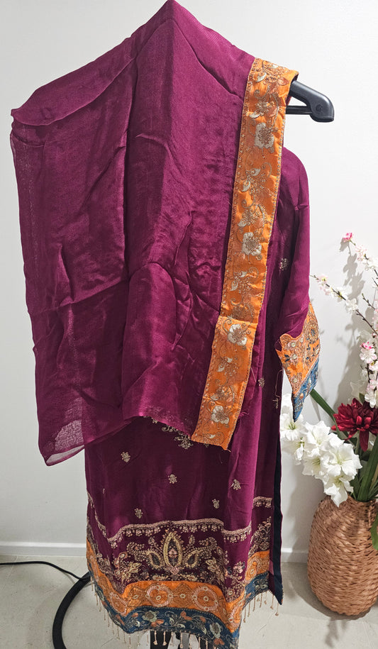 Pakistani clothing