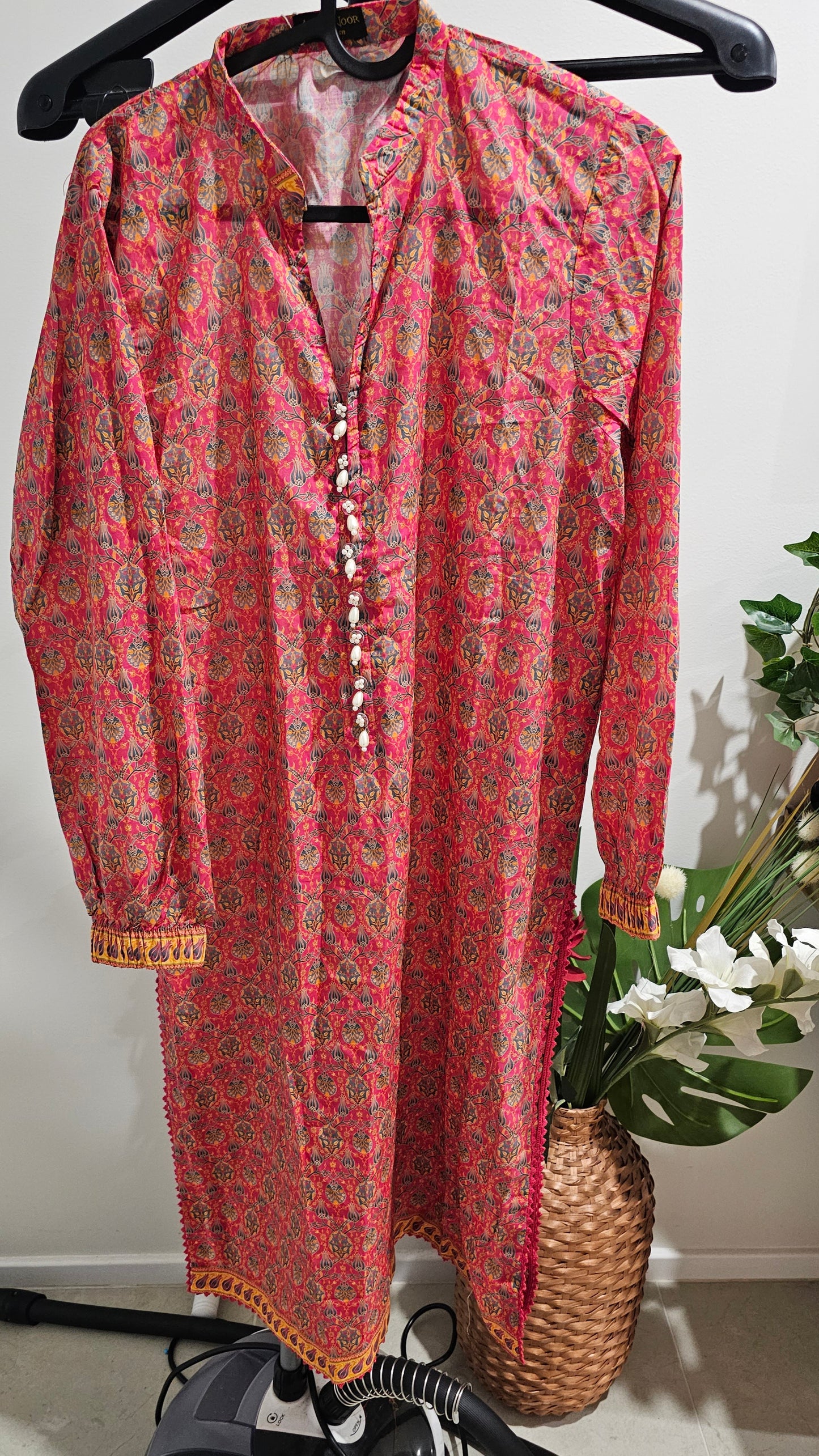 Agha Noor kurta