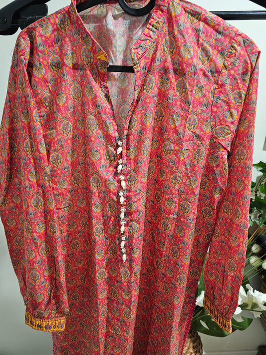 Agha Noor kurta