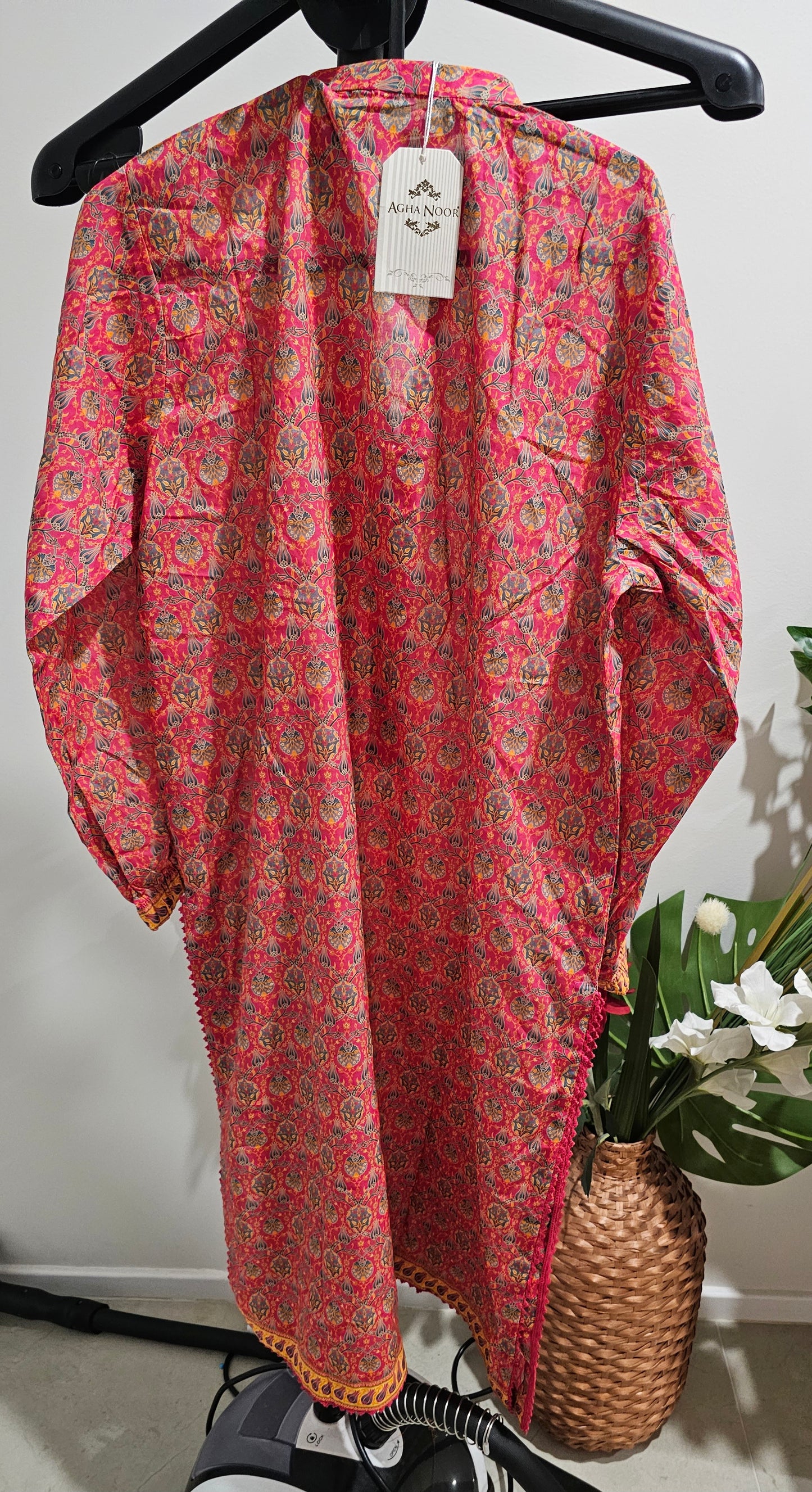 Agha Noor kurta