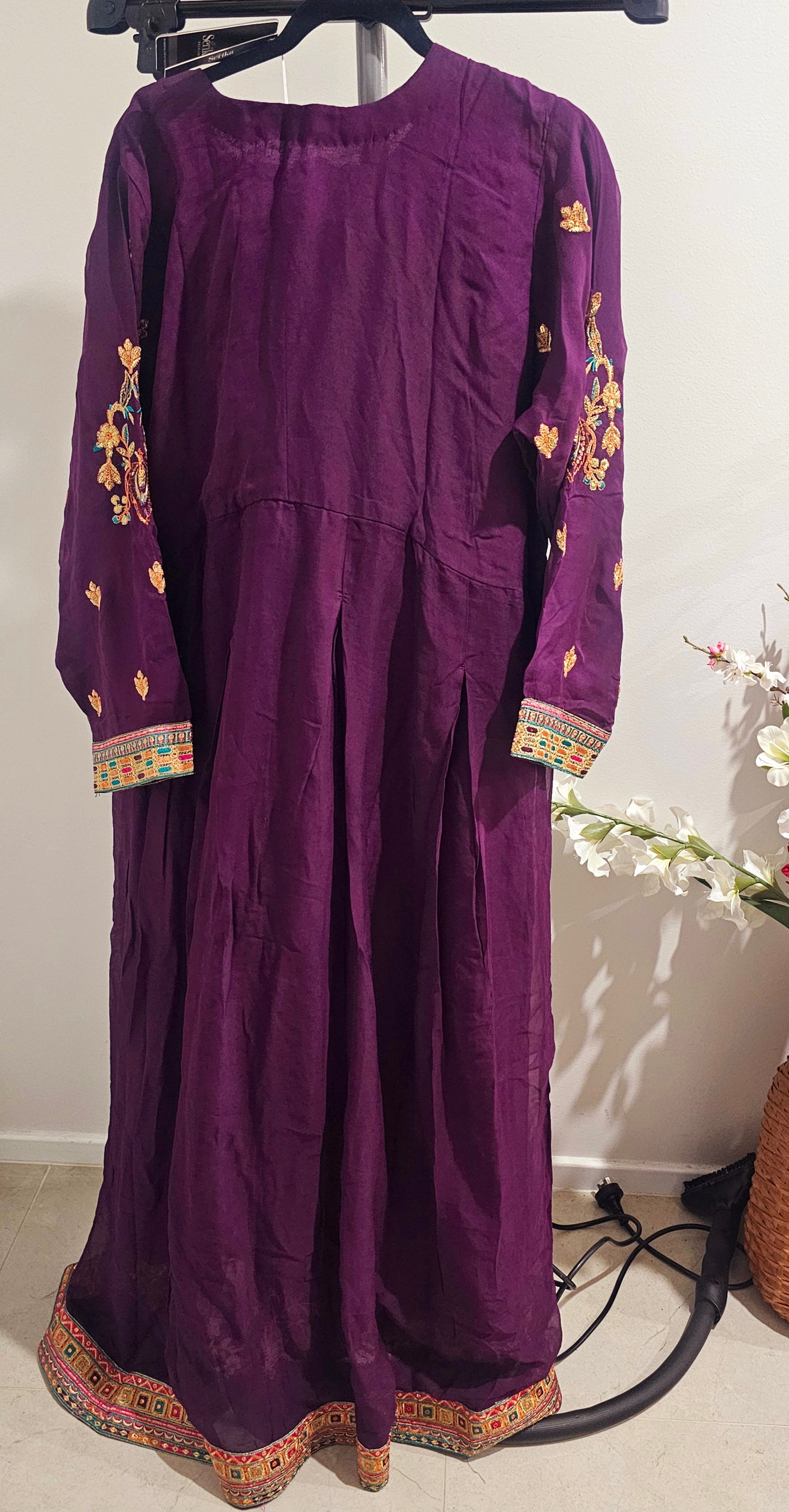 Pakistani/Indian traditional women clothing