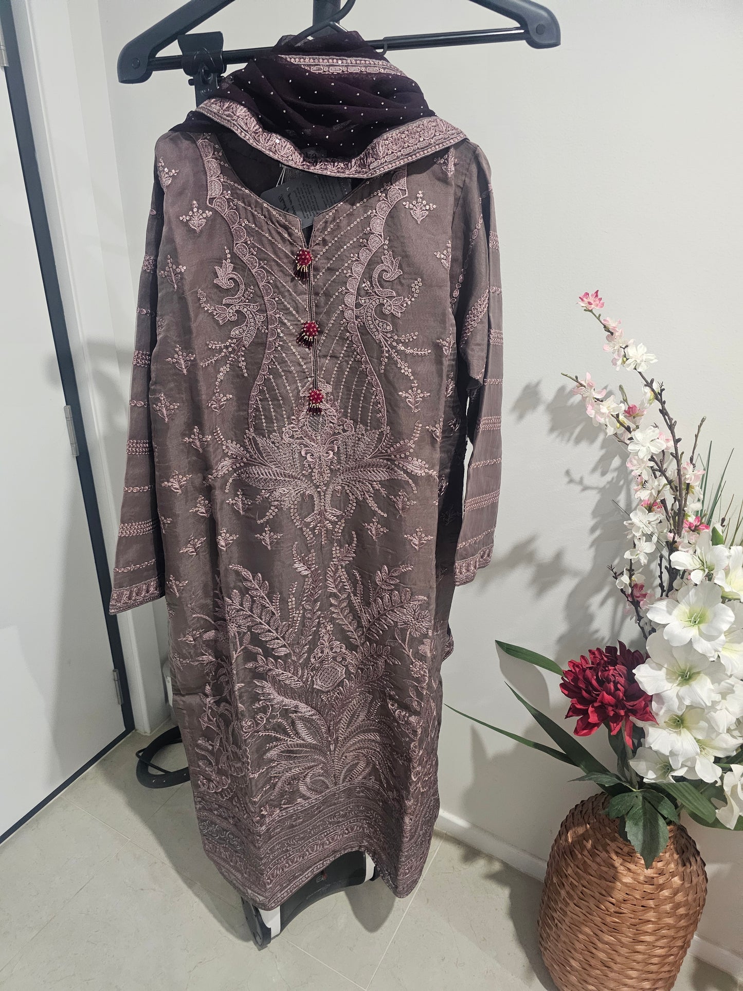 Pakistani/Indian traditional women clothing