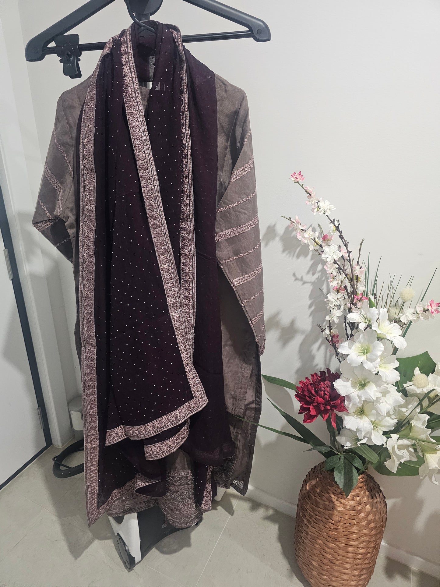 Pakistani/Indian traditional women clothing