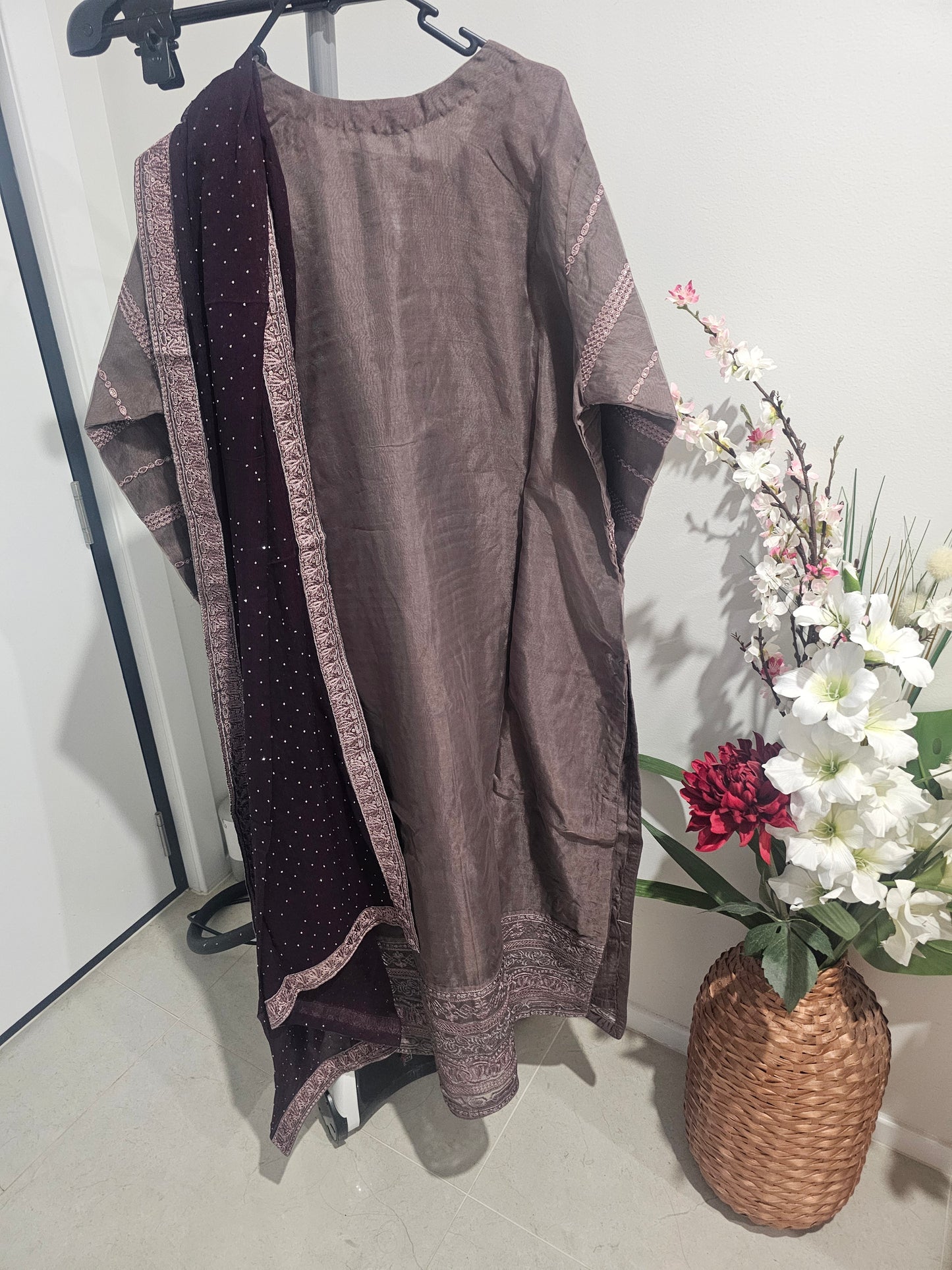 Pakistani/Indian traditional women clothing