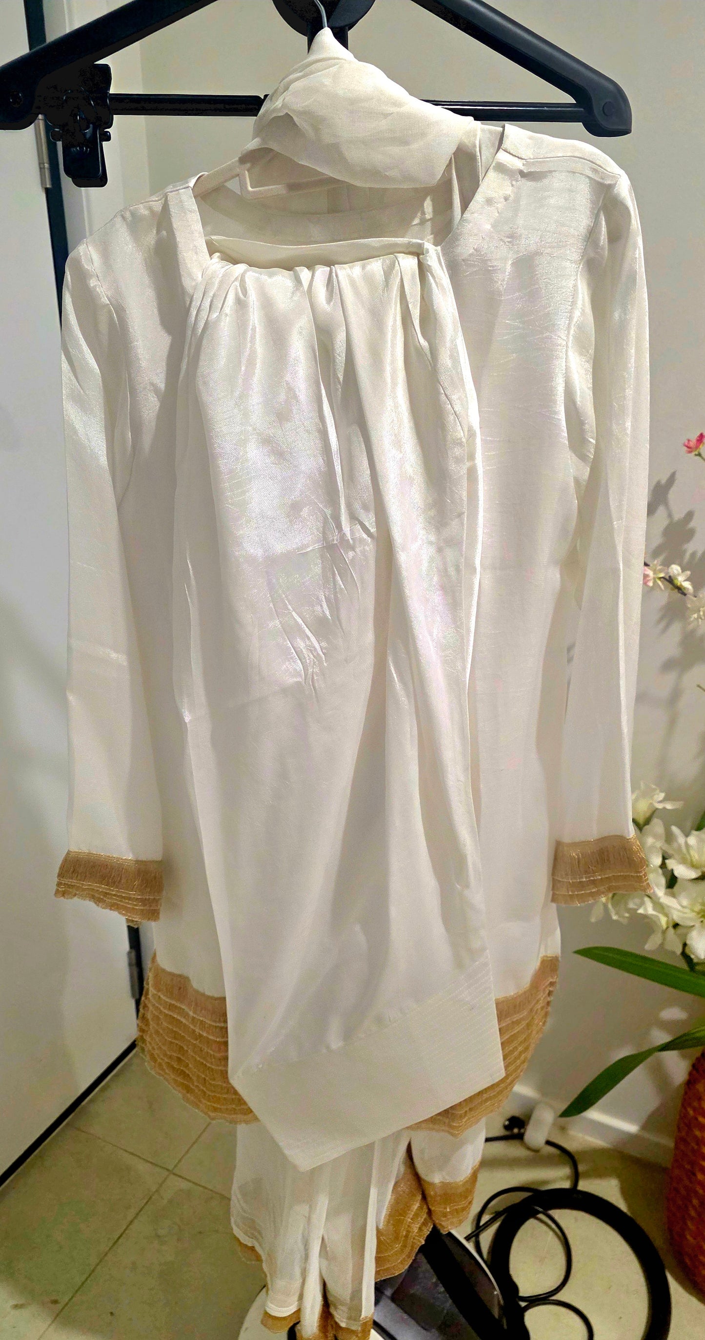 Pakistani/Indian traditional women clothng