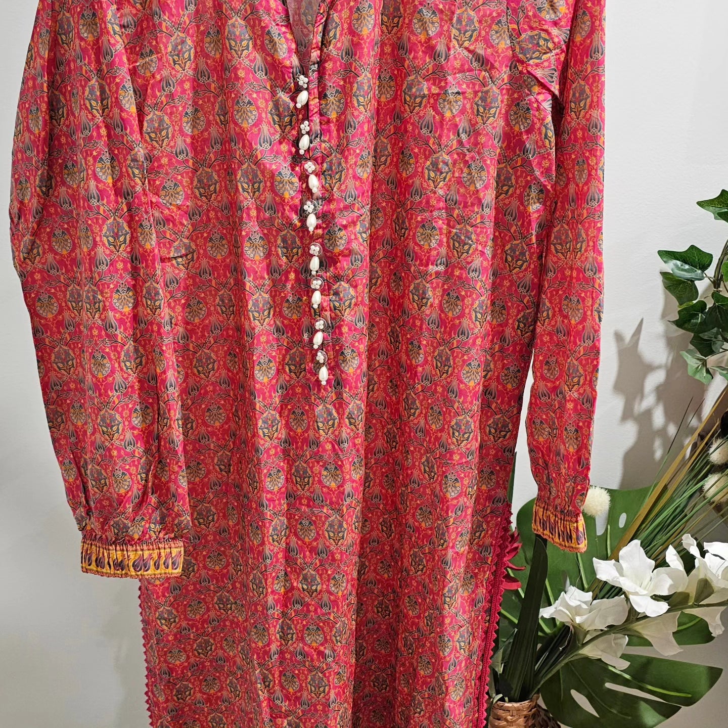 Agha Noor kurta