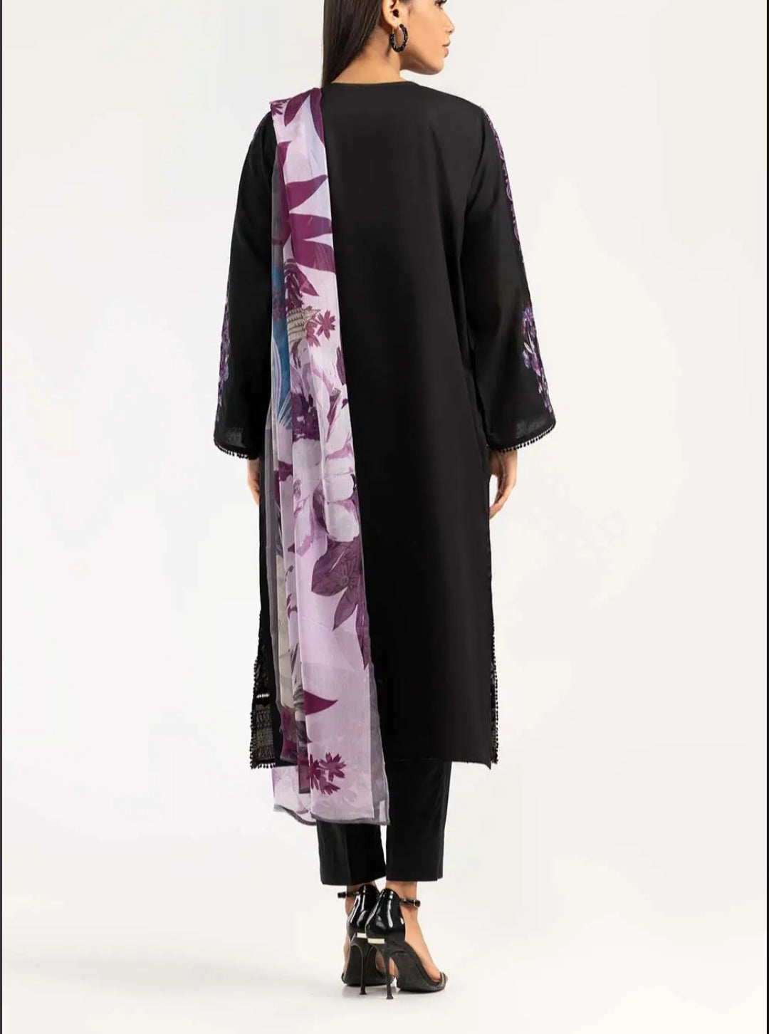 Pakistani/Indian traditional women clothing