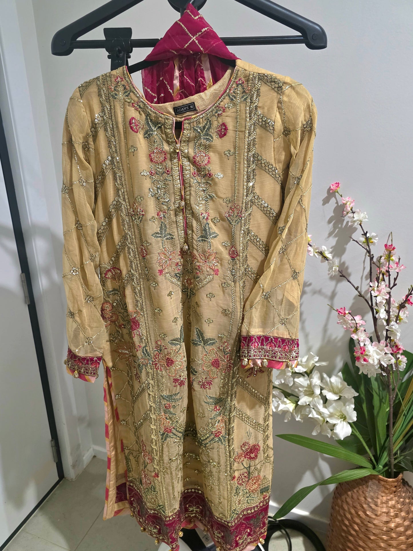 Pakistani/Indian traditional women clothing
