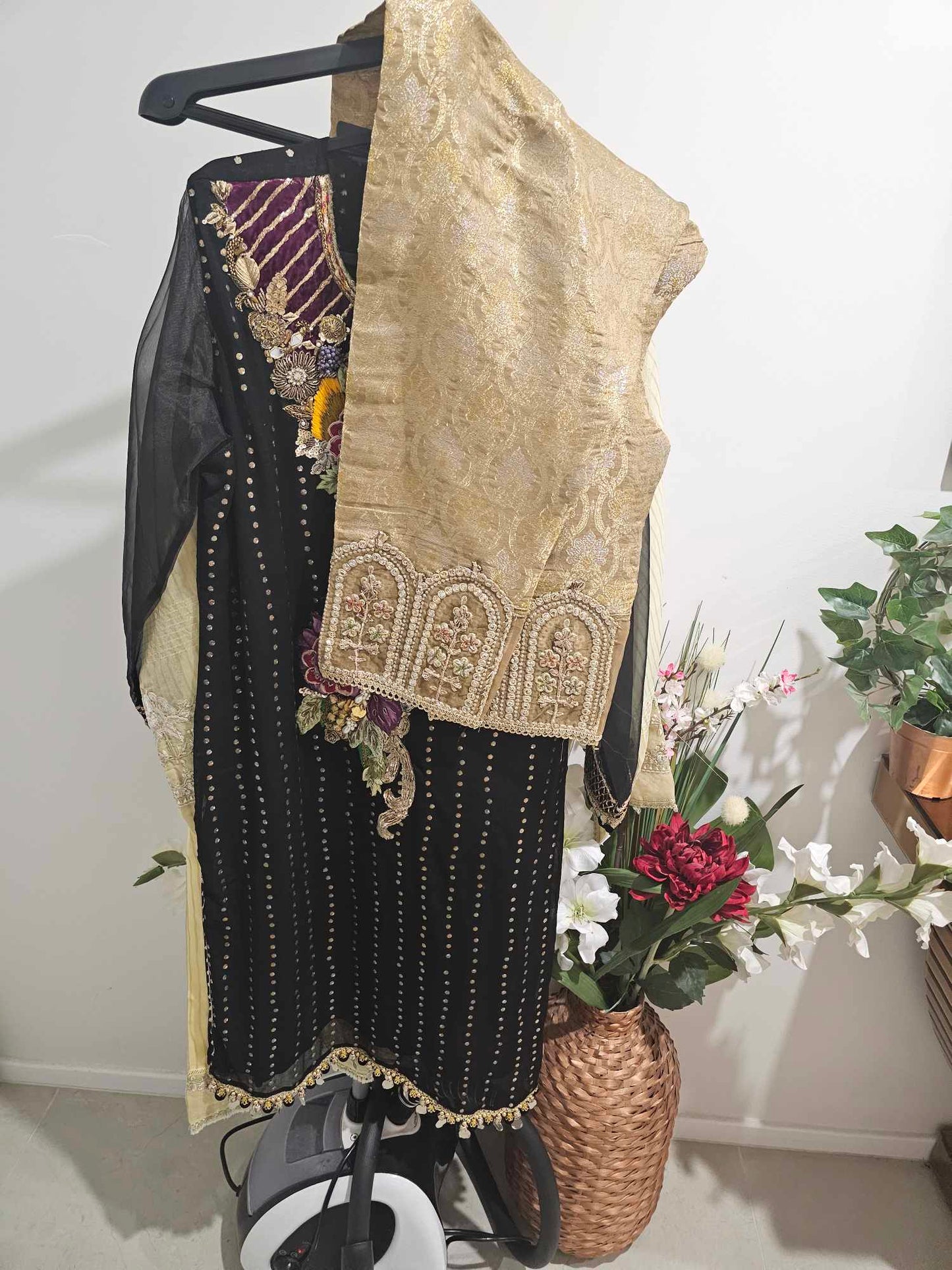 Pakistani traditional embroidery suit
