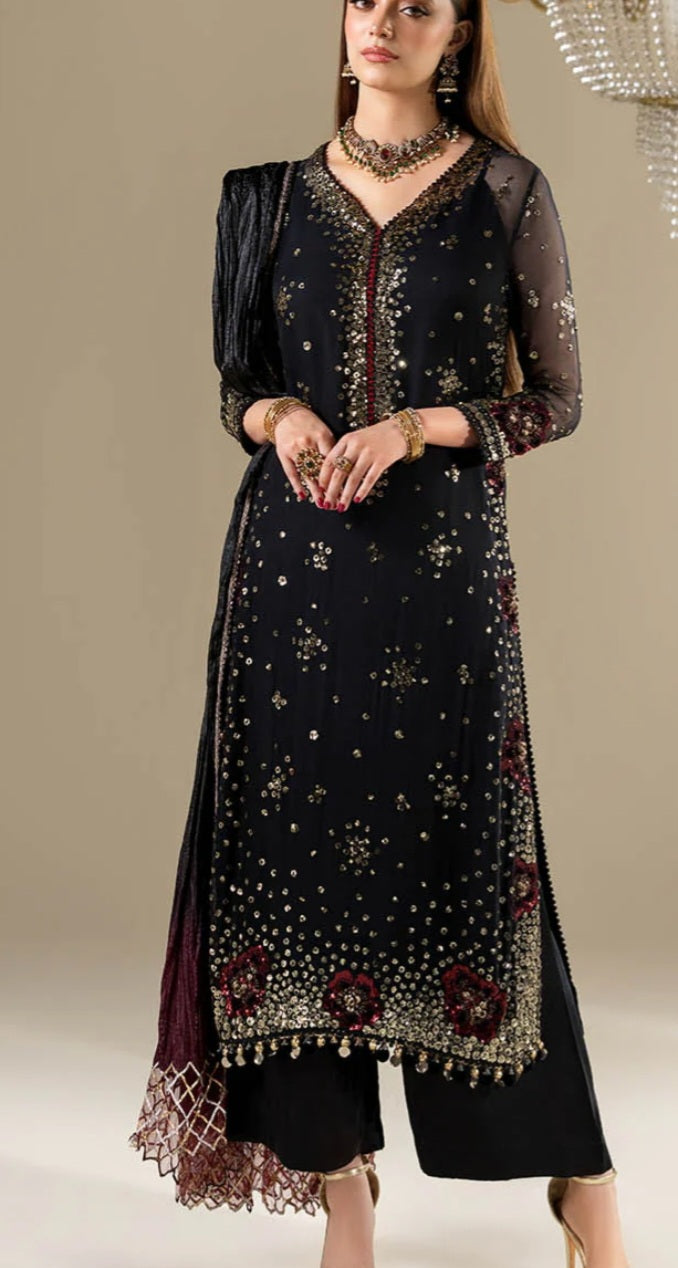 Pakistani/Indian traditional women clothng