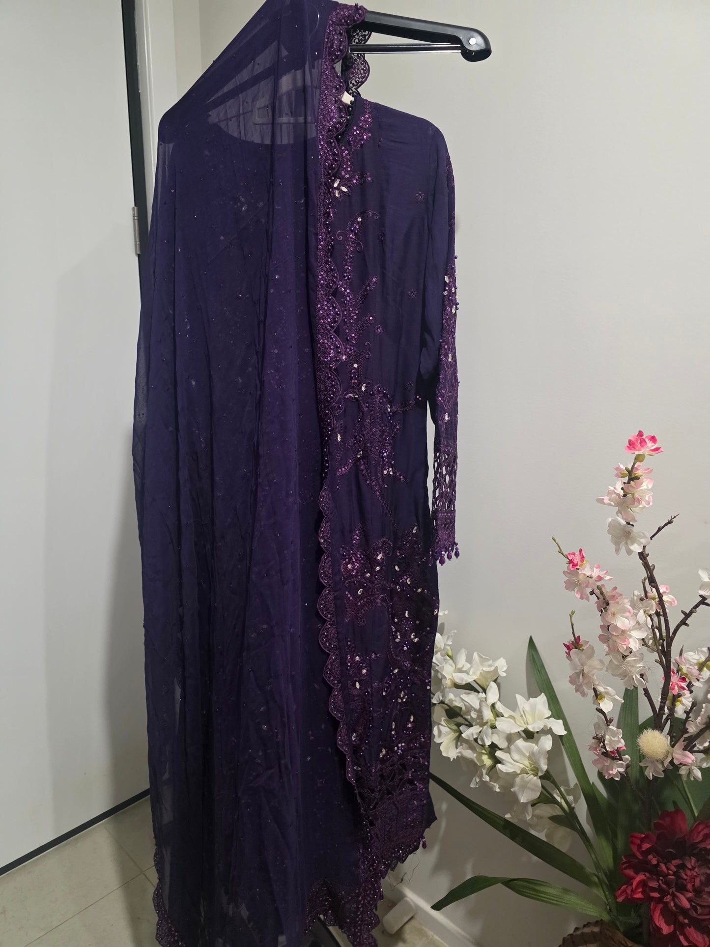 Pakistani/Indian traditional women clothng