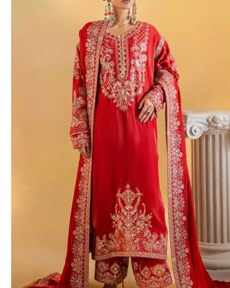 Pakistani/Indian traditional women clothng