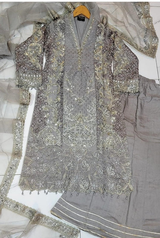 Pakistani/Indian traditional women clothng