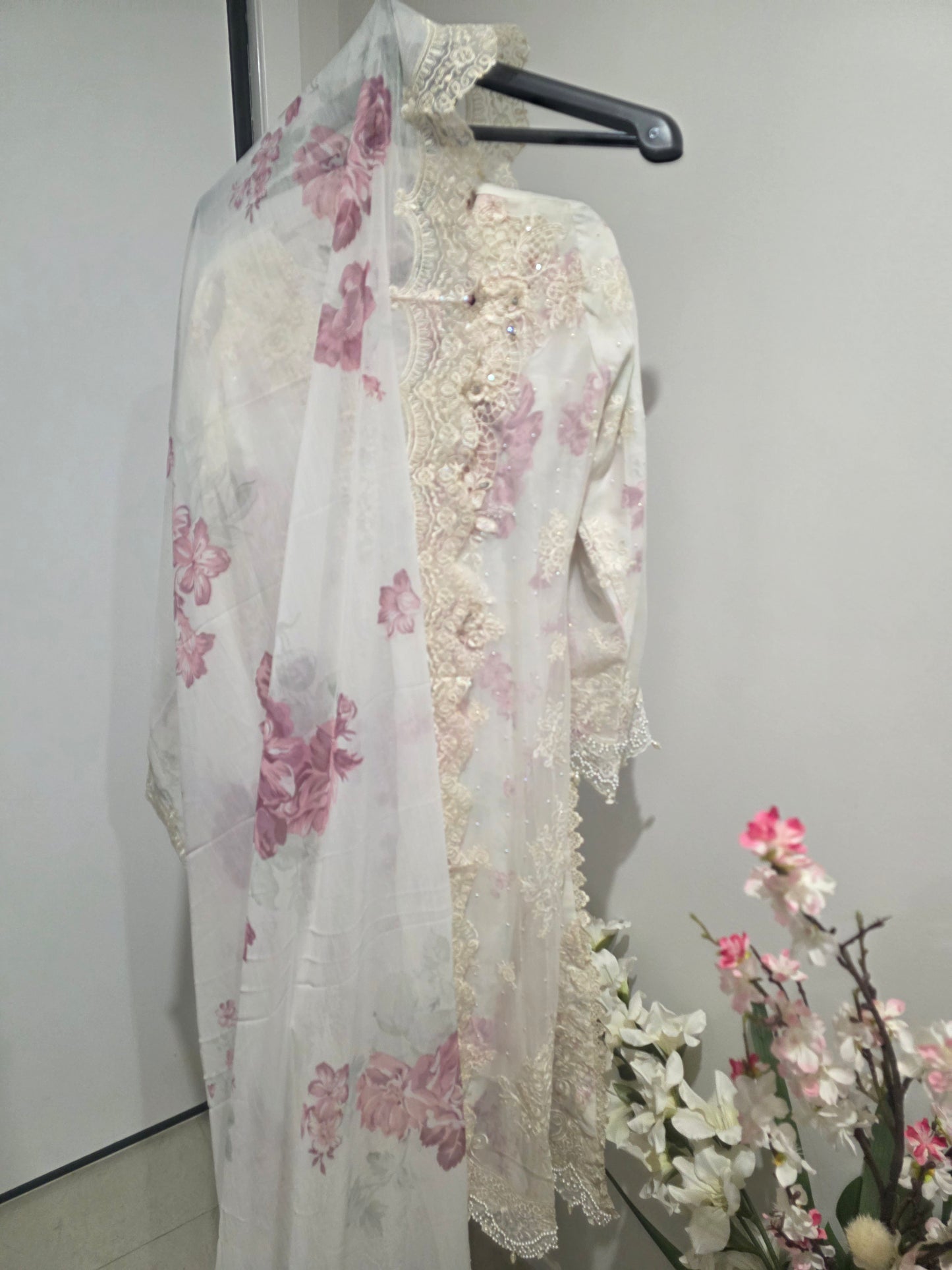 Pakistani/Indian traditional women clothng