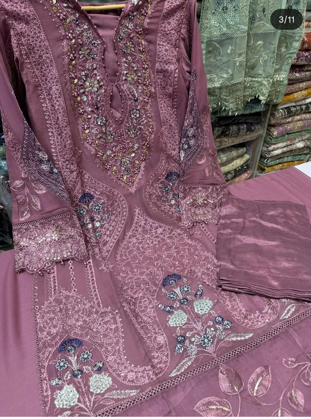 Pakistani/Indian traditional women clothng