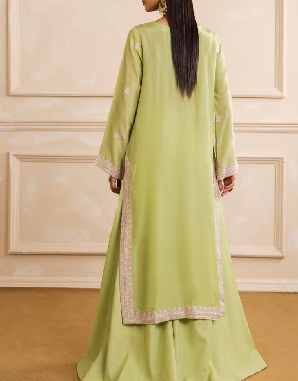 Pakistani/Indian traditional women clothng