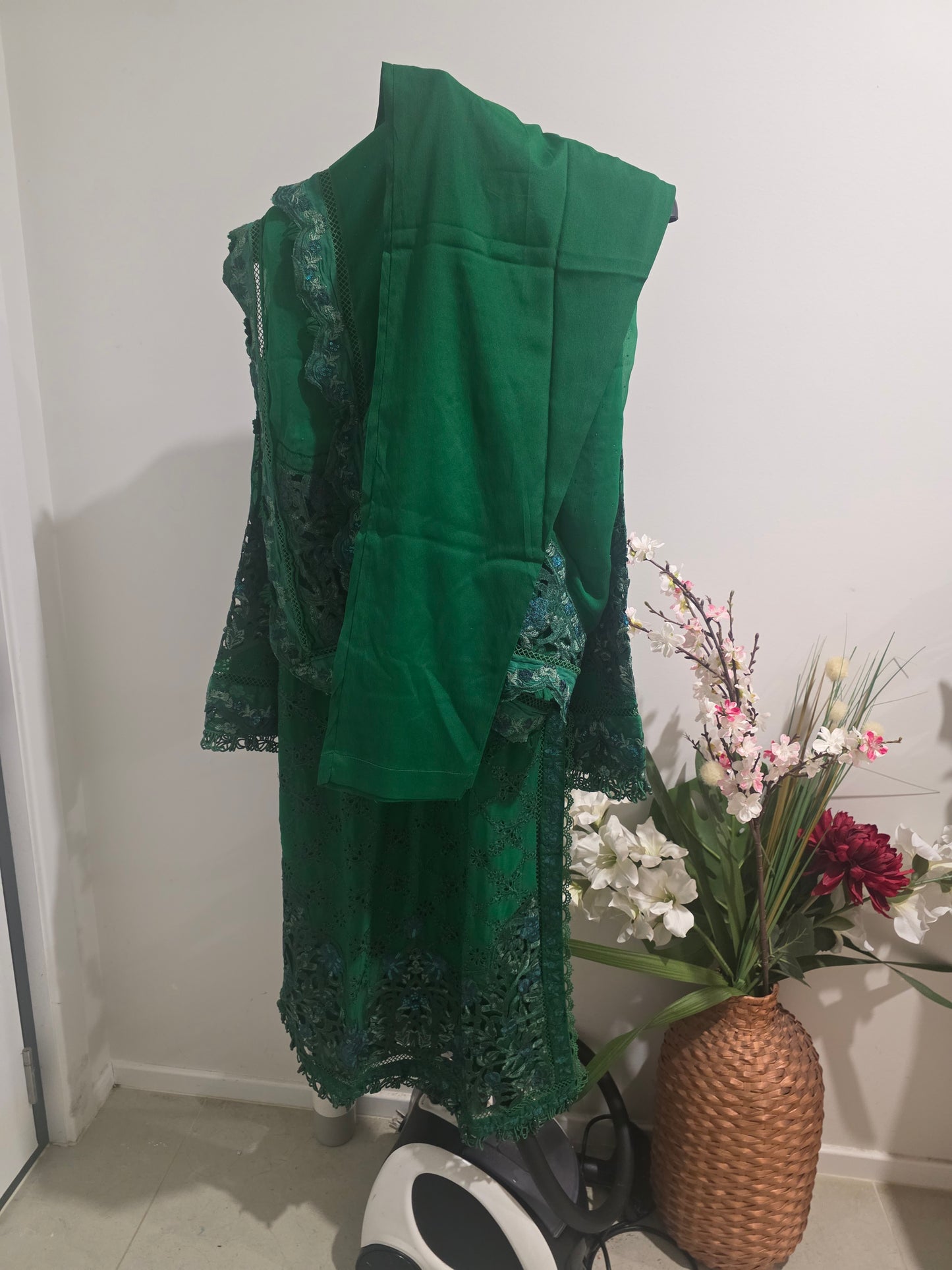Pakistani/Indian traditional women clothng