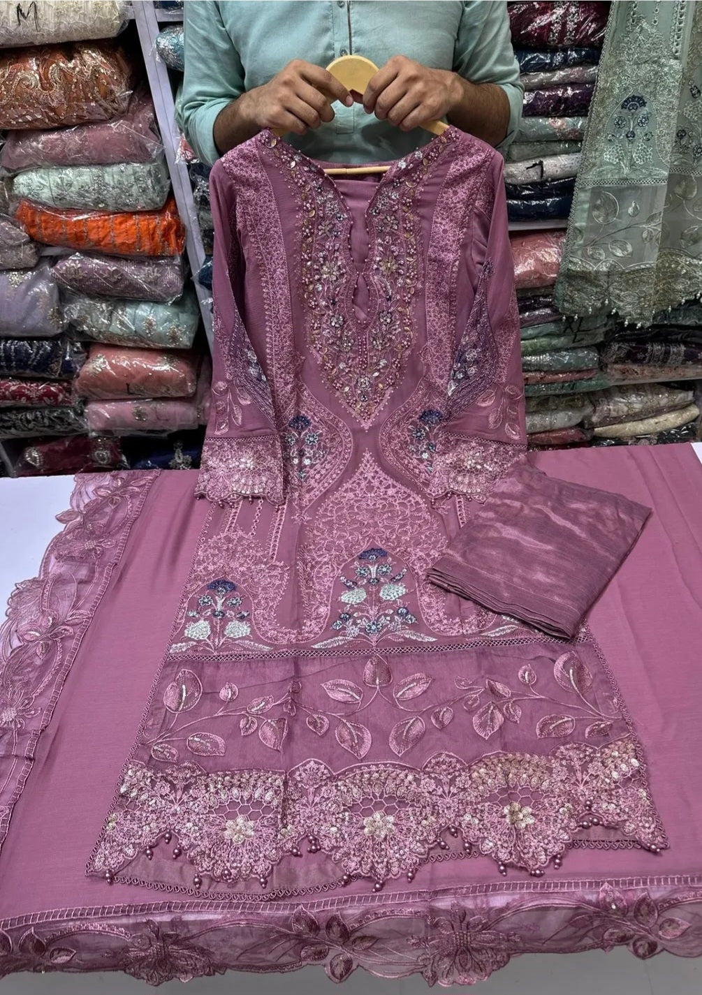 Pakistani/Indian traditional women clothng