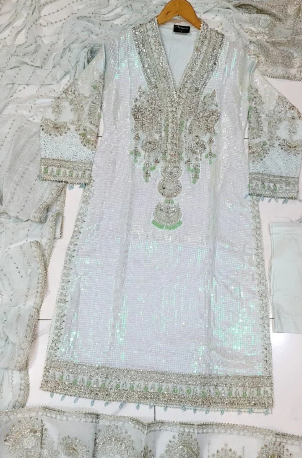 Pakistani/Indian traditional women clothng clearance