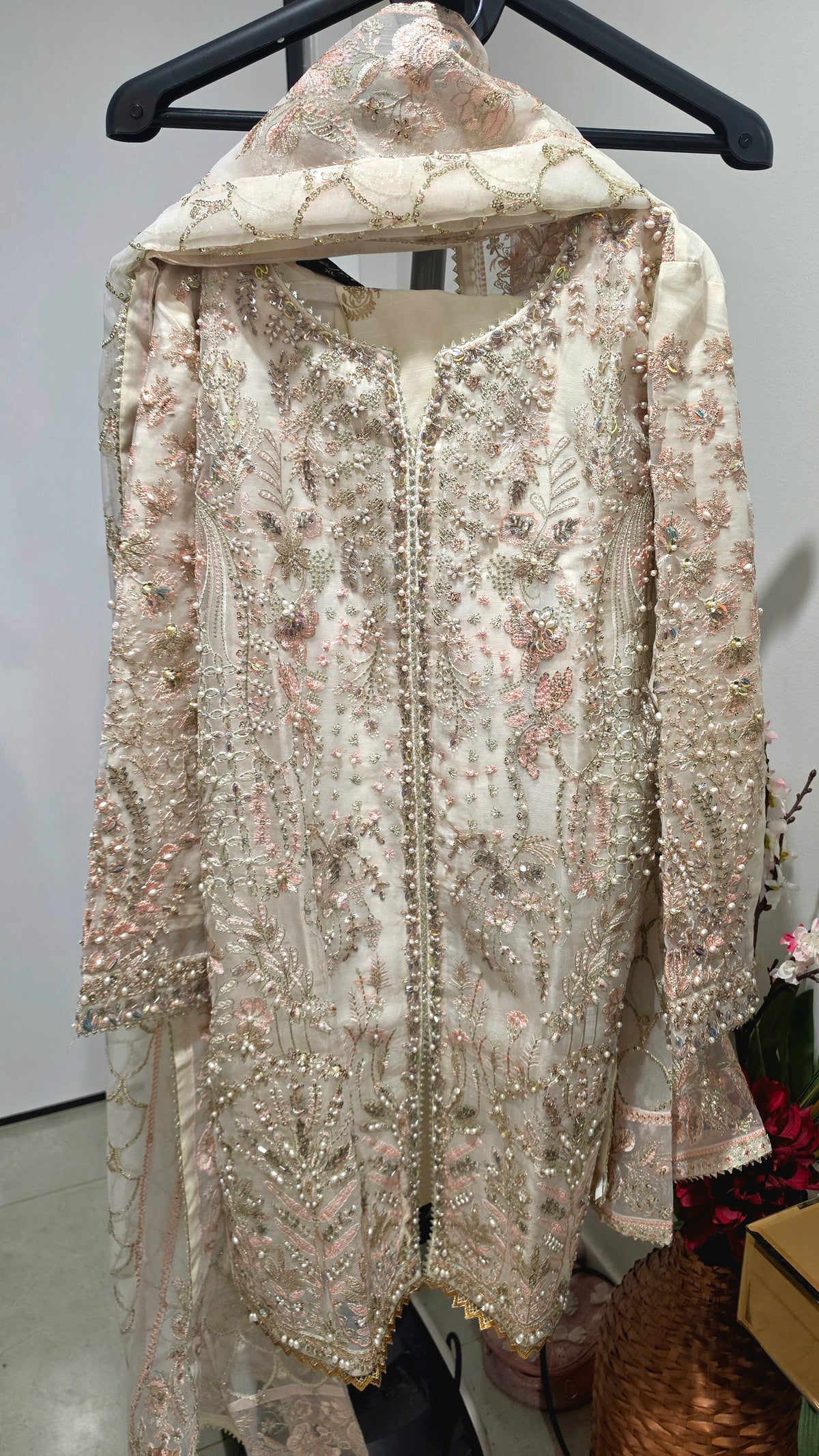 Pakistani/Indian traditional women clothng