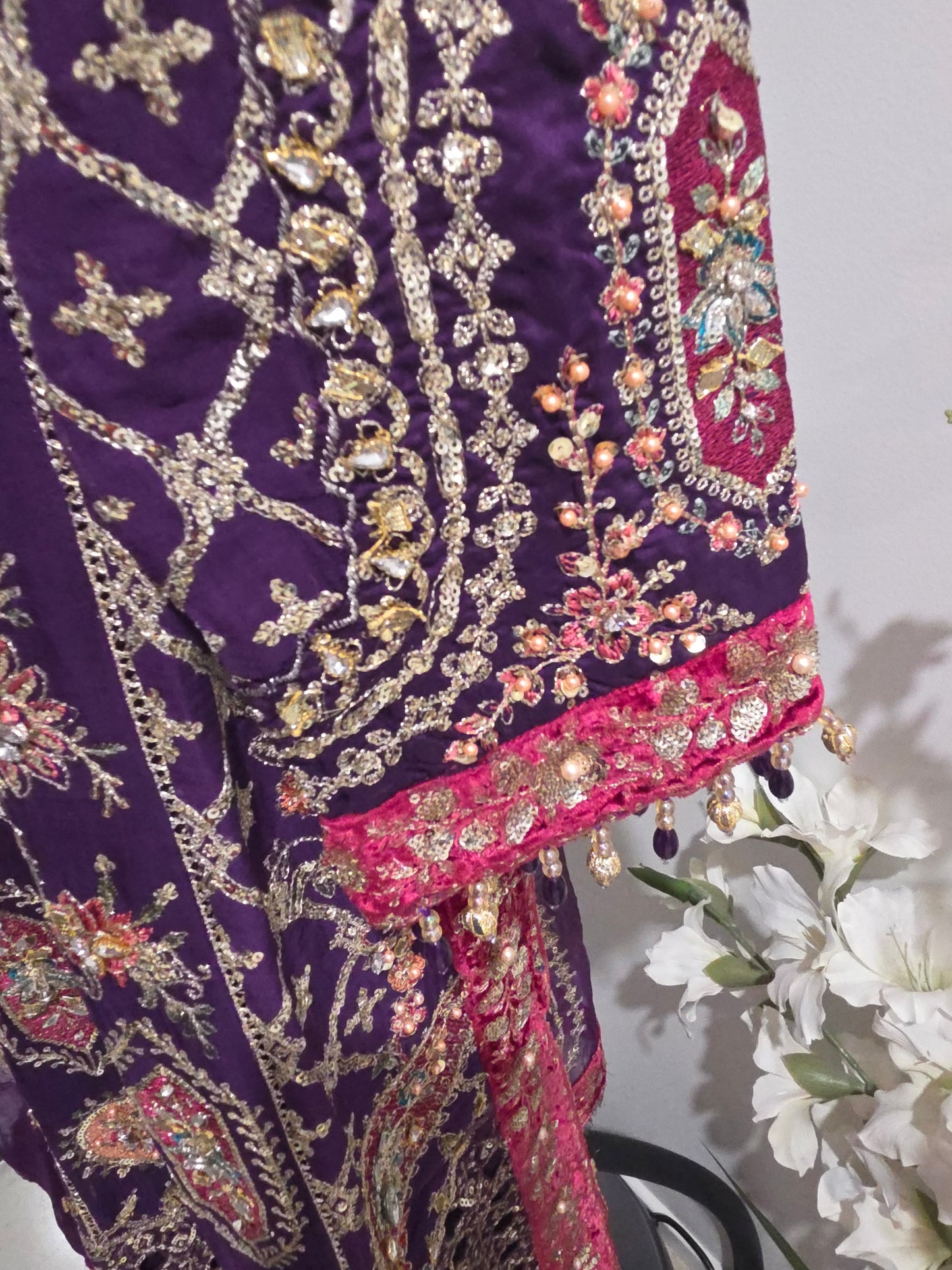 Pakistani/Indian traditional women clothng