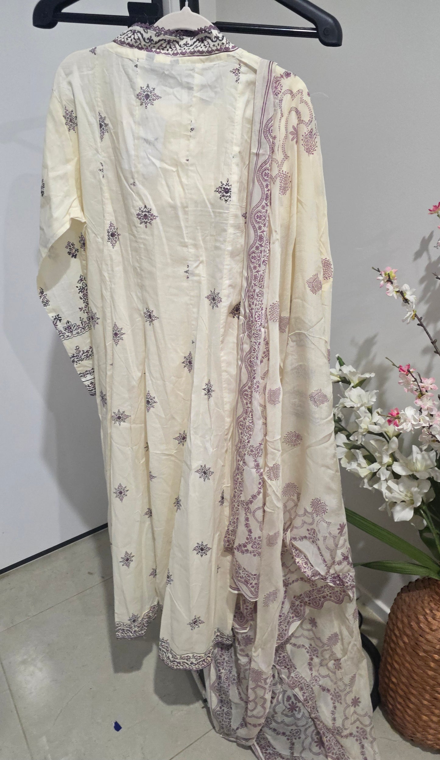 Pakistani/Indian traditional women clothng