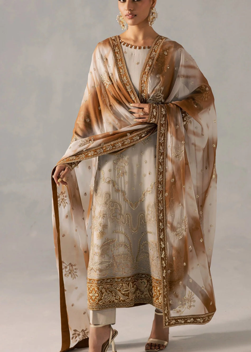 Pakistani/Indian traditional women clothng clearance