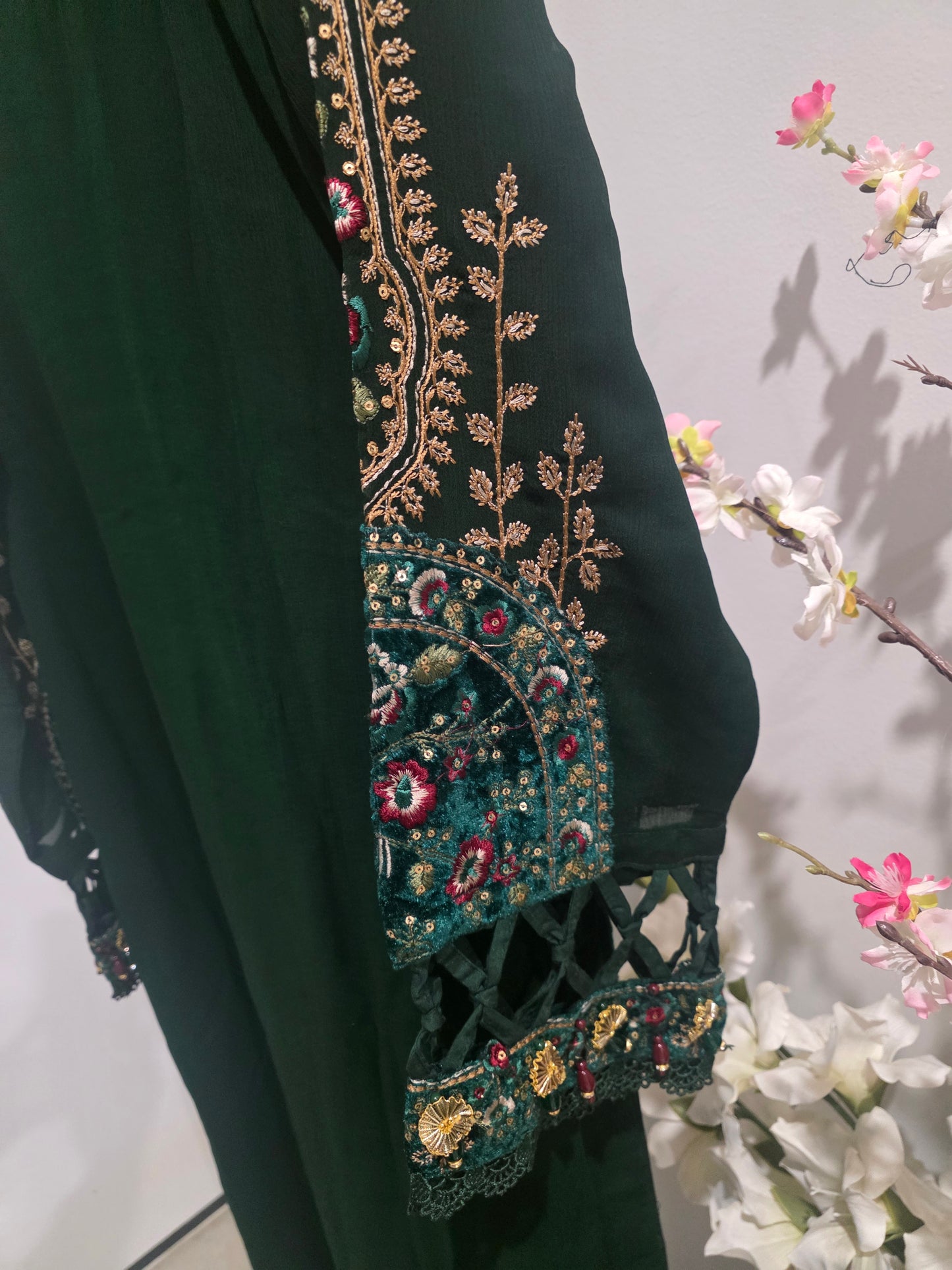 Pakistani/Indian traditional women clothng