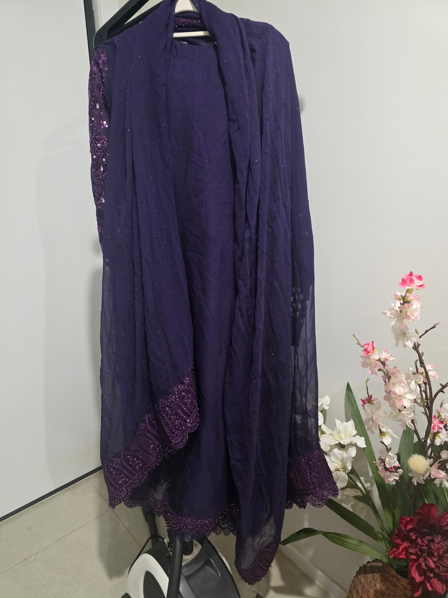 Pakistani/Indian traditional women clothng