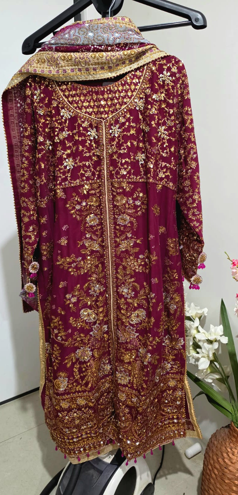 Pakistani/Indian traditional women clothng