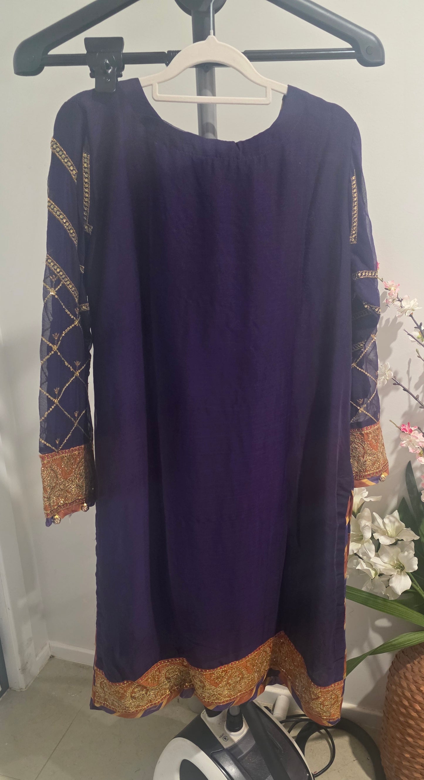 Pakistani/Indian traditional women clothing