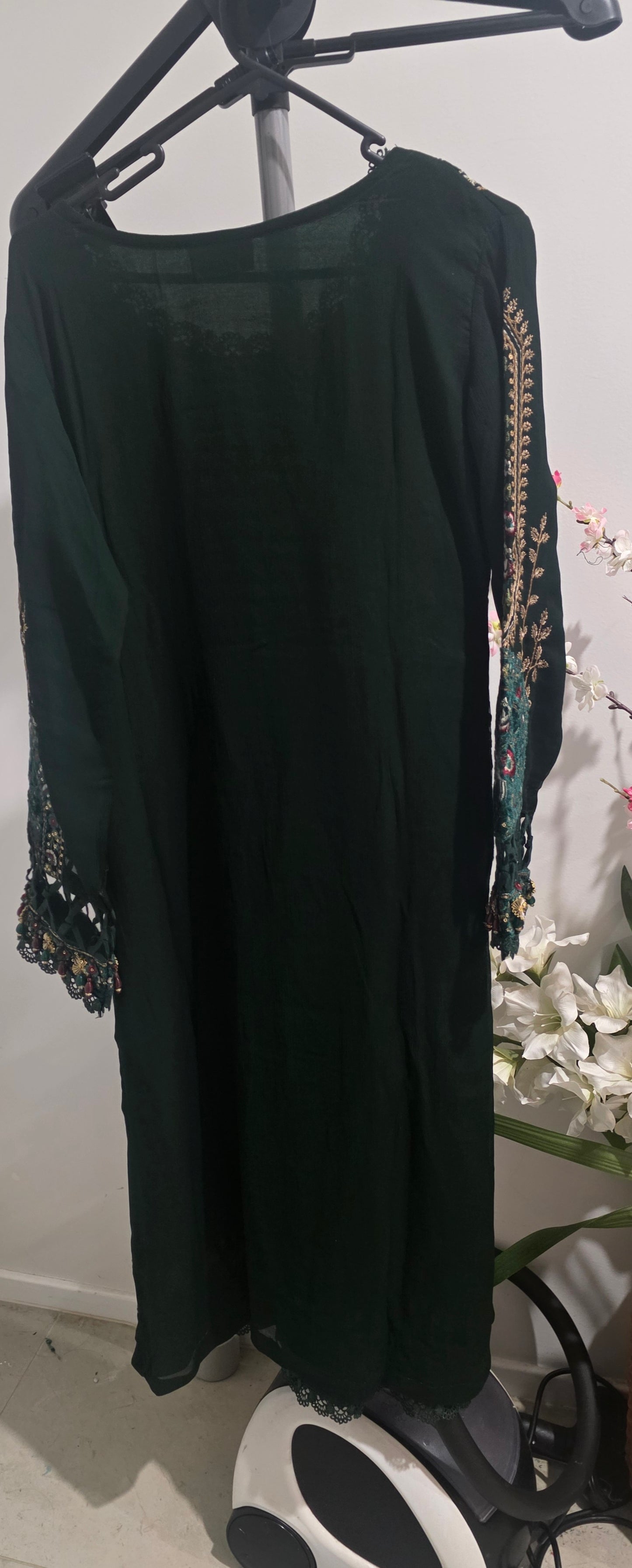 Pakistani/Indian traditional women clothng