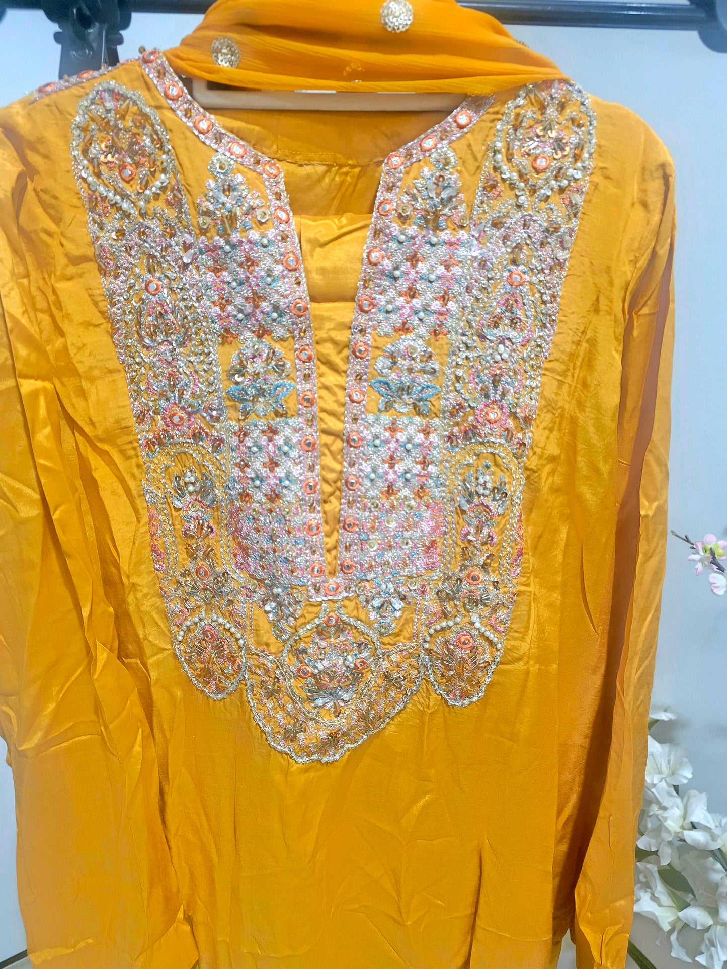 Pakistani/Indian traditional women clothng