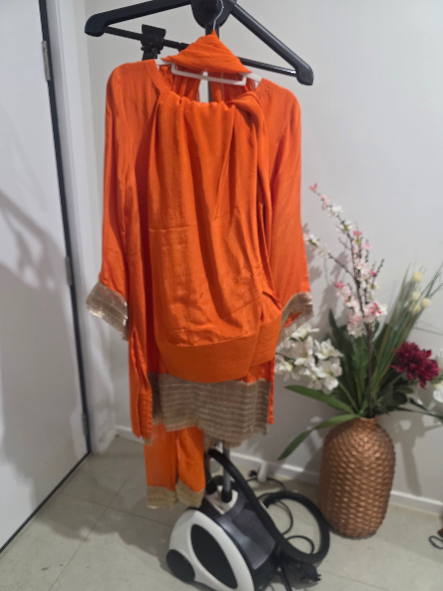 Pakistani/Indian traditional women clothng