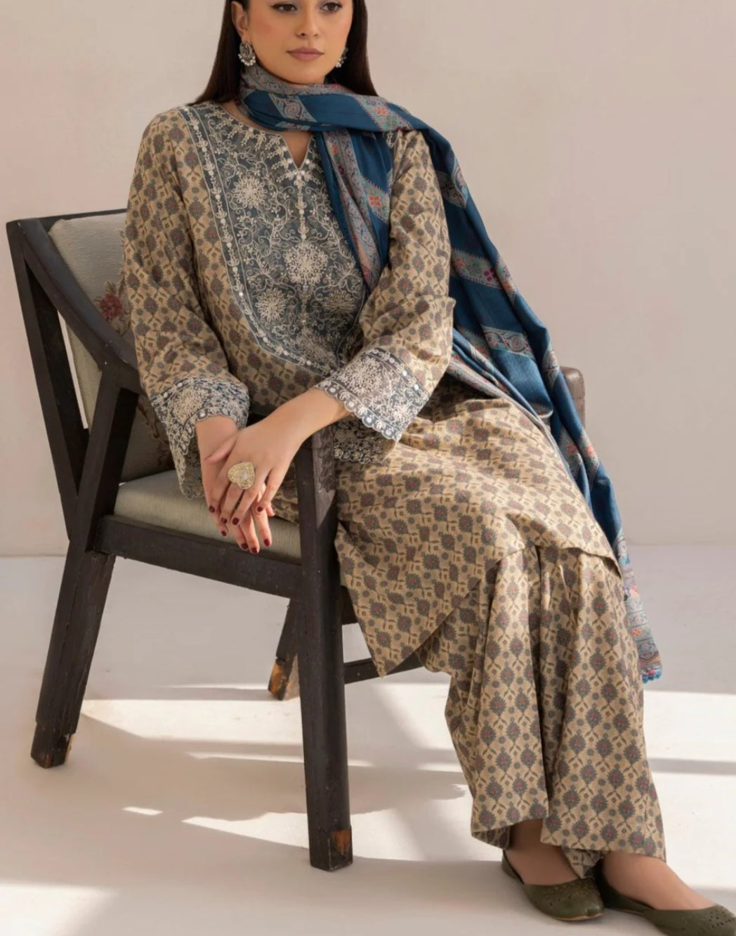 Pakistani/Indian traditional women clothing