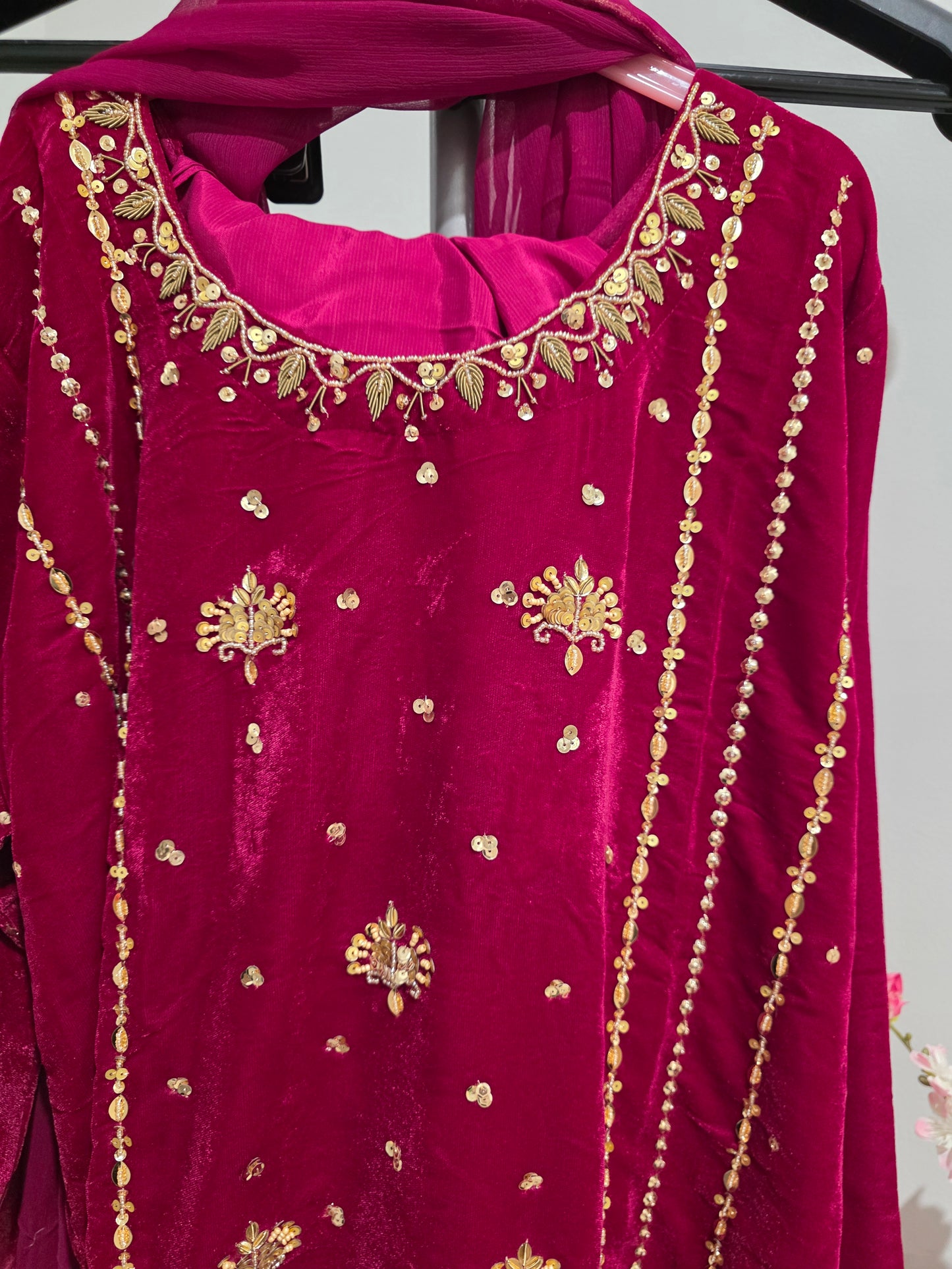 Pakistani/Indian traditional women clothng