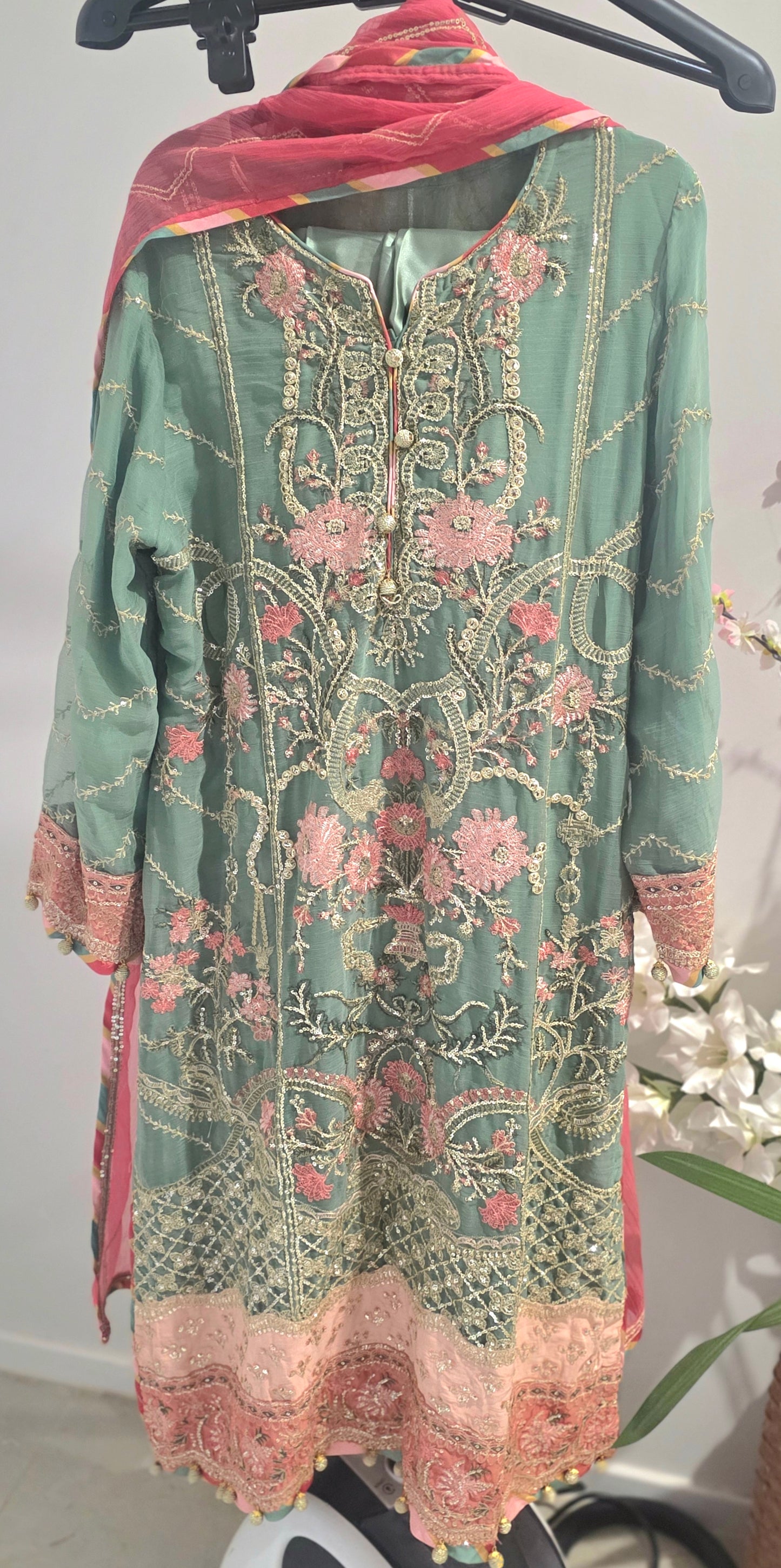 Pakistani/Indian traditional women clothing