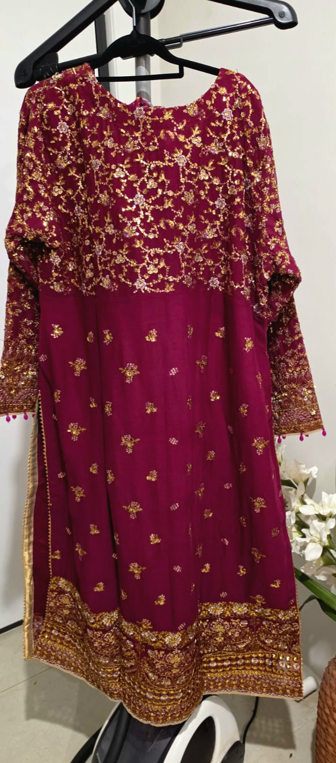 Pakistani/Indian traditional women clothng