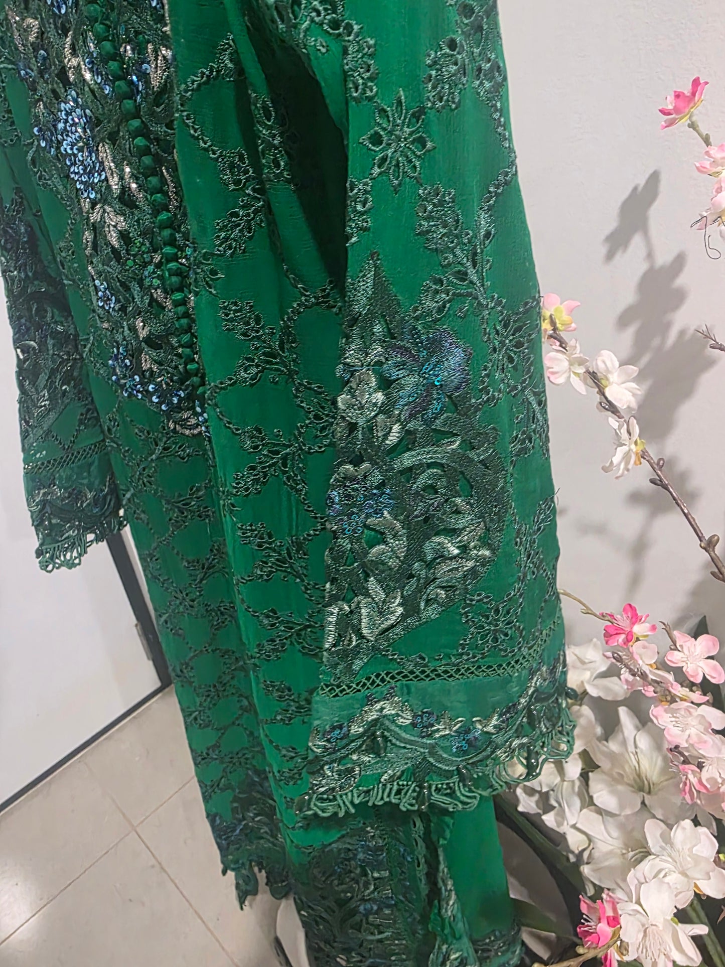 Pakistani/Indian traditional women clothng