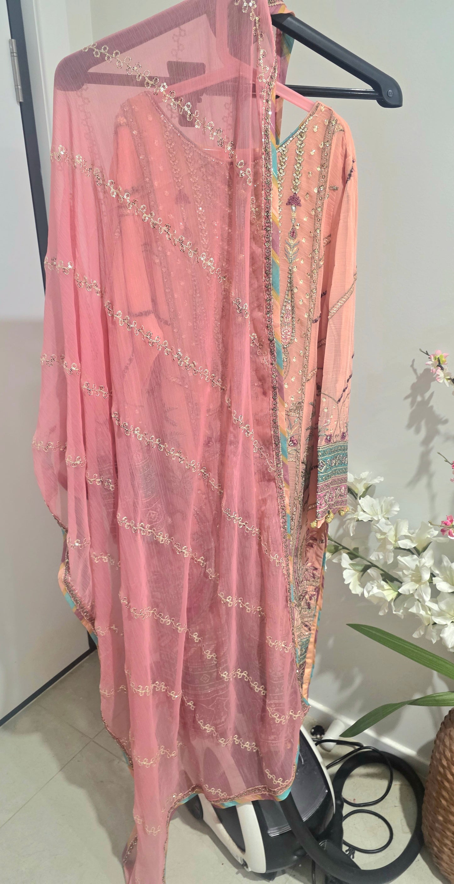 Pakistani/Indian traditional women clothing
