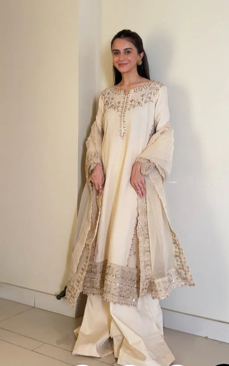 Pakistani/Indian traditional women clothng